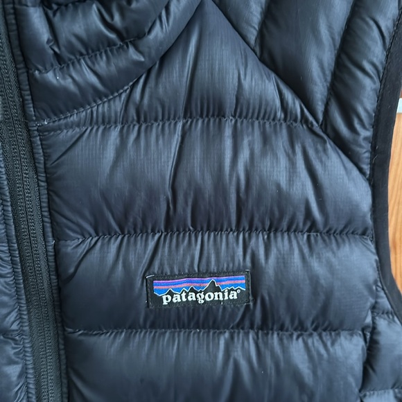 Patagonia Down Vest - Picture 2 of 6